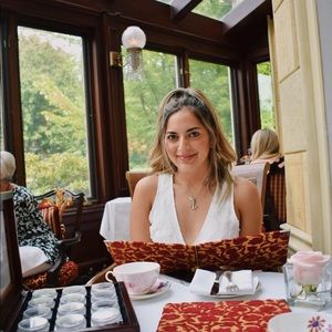 Meet your Posher, Alize